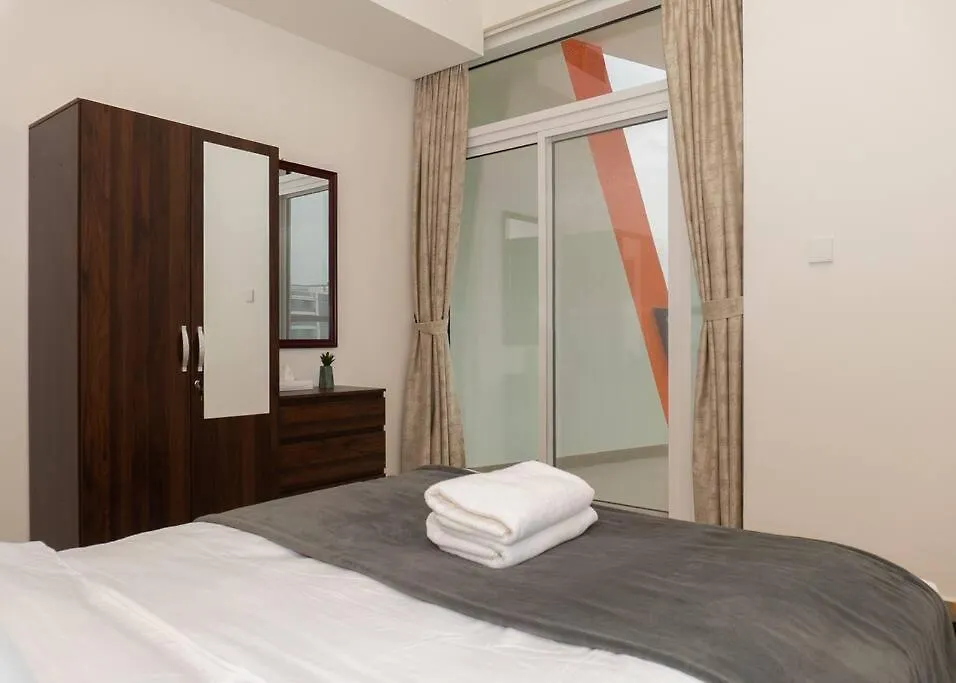 Lägenhet Stonetree - Furnished 2Br In Binghatti Gateway Dubai